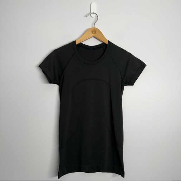 Lululemon Swiftly Tech Short Sleeve Shirt Black Size 6 - Picture 1 of 4
